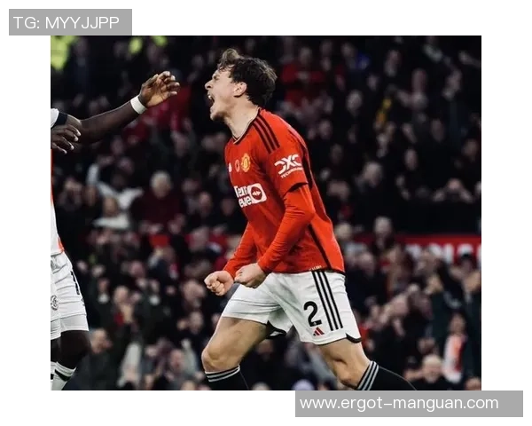 曼晚：塞门约已表明自己可以担任中锋，曼联有必要赶快举动